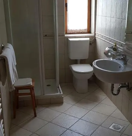 N'lesini * Postojna